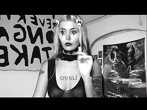 god x girl online show from November 12, 2025, 9:47 pm