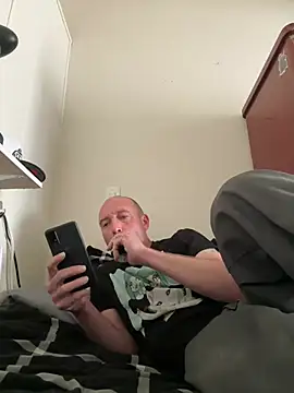 El Gizmo online show from February 22, 2025, 6:19 pm