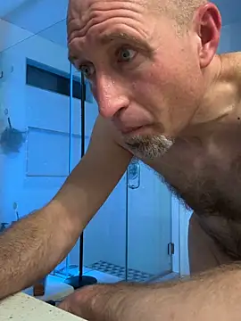 El Gizmo online show from January 7, 2026, 11:45 am