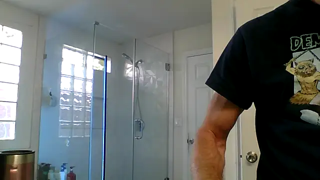 El Gizmo online show from May 27, 2026, 1:13 am