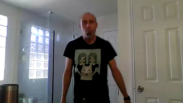El Gizmo online show from May 31, 2026, 5:42 pm
