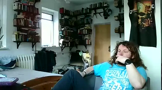 sunr1sa online show from February 2, 2025, 7:52 am