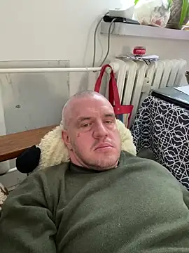 Snapshot of Evolite123 chatting on January 22, 2025, 12:17 pm Evolite123 online show from January 22, 2025, 12:17 pm