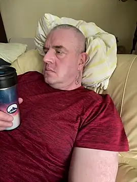 Snapshot of Evolite123 chatting on January 28, 2025, 12:22 pm Evolite123 online show from January 28, 2025, 12:22 pm