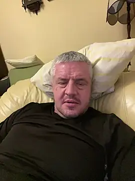 Snapshot of Evolite123 chatting on March 17, 2025, 6:00 pm Evolite123 online show from March 17, 2025, 6:00 pm