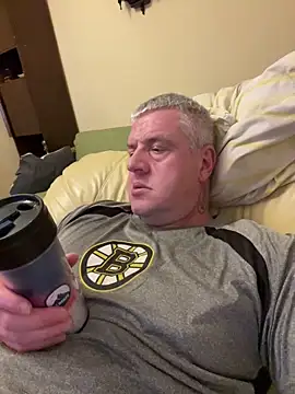 Snapshot of Evolite123 chatting on March 18, 2025, 6:26 pm Evolite123 online show from March 18, 2025, 6:26 pm