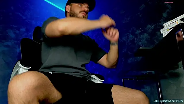 juliusmasters online show from May 13, 2026, 6:49 pm