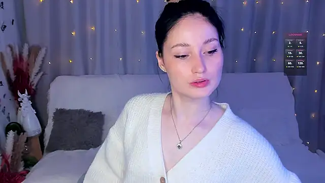 Snapshot of LisaMooore chatting on February 25, 2025, 3:42 am LisaMooore online show from February 25, 2025, 3:42 am