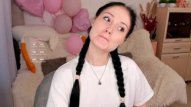 LisaMooore online show from February 21, 2026, 11:00 am