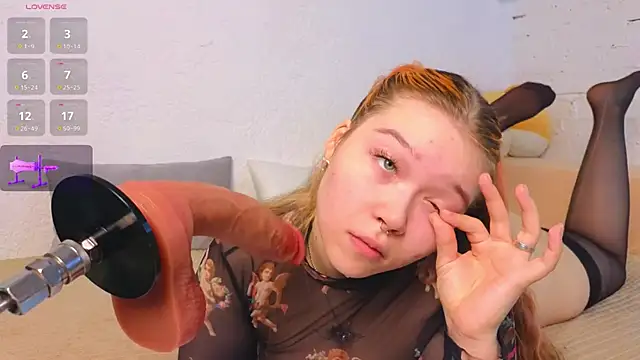 Snapshot of May_aster chatting on March 22, 2026, 6:17 am May aster online show from March 22, 2026, 6:17 am