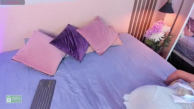 charloottee 1 online show from December 13, 2024, 3:16 am