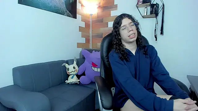 Angel Dust18 online show from March 6, 2025, 8:27 pm