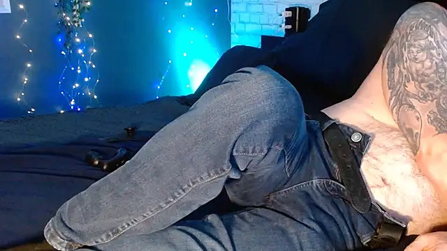 Krys and Steve online show from December 4, 2024, 11:02 pm