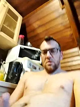 tomee83 online show from December 5, 2025, 6:44 am