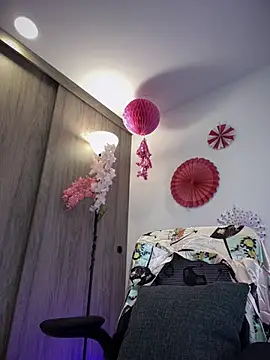 Snapshot of Rae_Lil_White chatting on March 21, 2025, 11:23 pm Rae Lil White online show from March 21, 2025, 11:23 pm