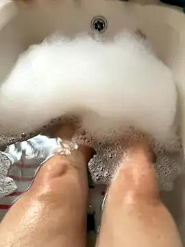 Snapshot of Russell1508 chatting on October 4, 2025, 7:50 am Russell1508 online show from October 4, 2025, 7:50 am