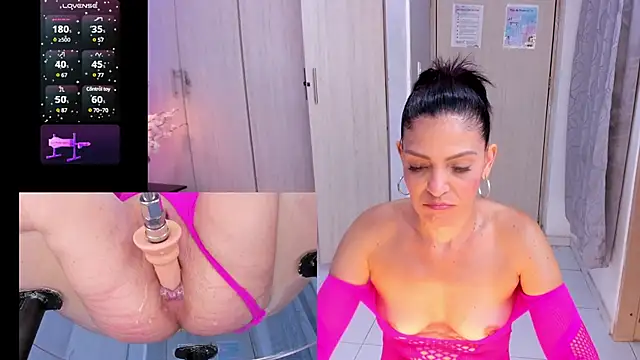 Snapshot of KatteMoss chatting on February 26, 2025, 2:04 am KatteMoss online show from February 26, 2025, 2:04 am