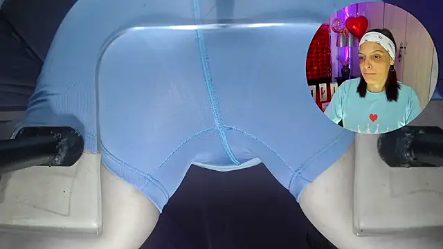 Snapshot of KatteMoss chatting on February 11, 2026, 8:47 pm KatteMoss online show from February 11, 2026, 8:47 pm