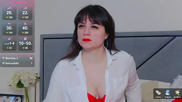 BellaHillss online show from February 18, 2025, 2:38 pm