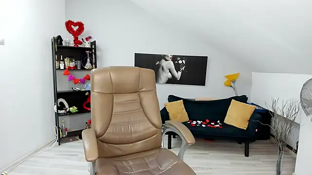 MelissaWiliam online show from February 12, 2025, 3:05 pm