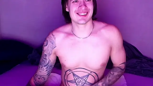 Snapshot of baphomet_from_ice chatting on November 5, 2025, 2:06 pm baphomet from ice online show from November 5, 2025, 2:06 pm