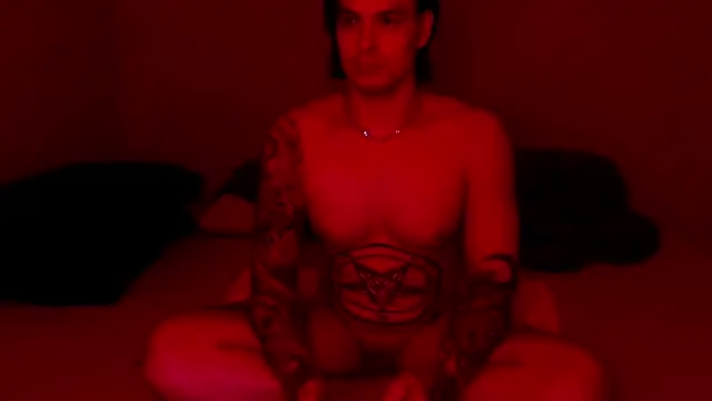 Snapshot of baphomet_from_ice chatting on November 12, 2025, 9:32 am baphomet from ice online show from November 12, 2025, 9:32 am