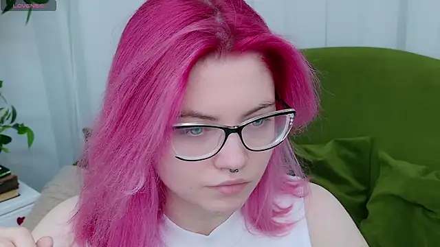 Lisa Adam online show from December 5, 2025, 4:14 pm