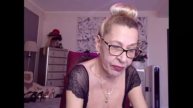 HornyMilf 555 online show from October 13, 2025, 10:59 am