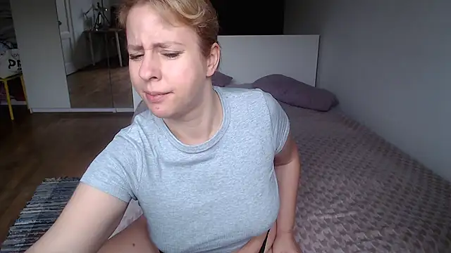 Snapshot of MariaValentine chatting on November 23, 2025, 6:57 am MariaValentine online show from November 23, 2025, 6:57 am