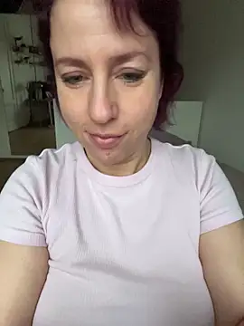 Snapshot of MariaValentine chatting on December 1, 2025, 6:29 am MariaValentine online show from December 1, 2025, 6:29 am