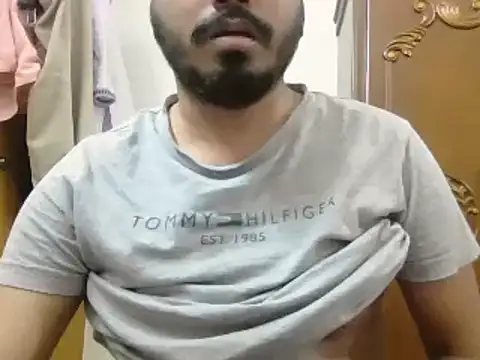 Snapshot of desiboyasif chatting on March 4, 2026, 6:25 pm desiboyasif online show from March 4, 2026, 6:25 pm