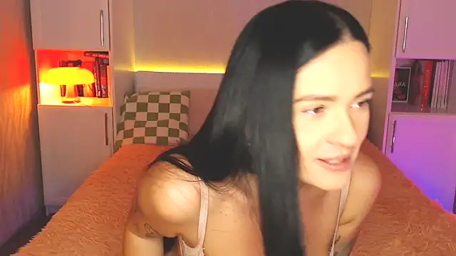 Leaaaaaaaaa online show from February 20, 2025, 6:24 pm