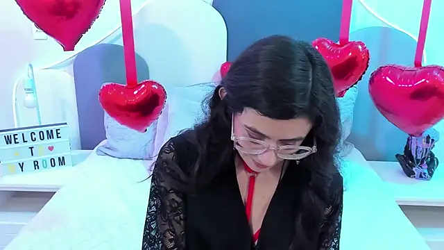 SophieGomez22 online show from February 14, 2025, 5:14 pm