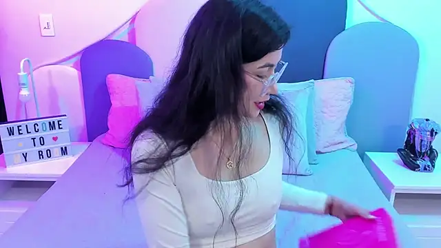 SophieGomez22 online show from February 15, 2025, 11:17 am