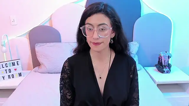 SophieGomez22 online show from February 23, 2025, 2:25 pm