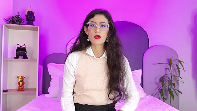 Snapshot of SophieGomez22 chatting on April 4, 2026, 11:18 am SophieGomez22 online show from April 4, 2026, 11:18 am