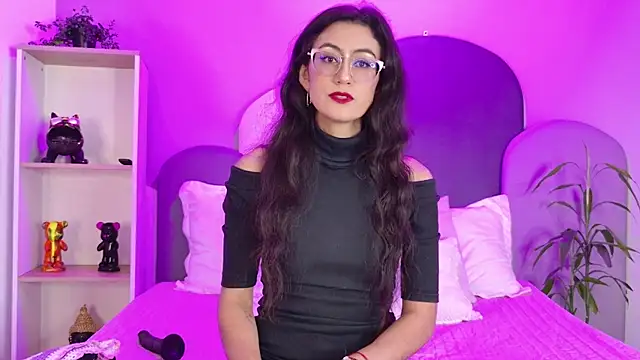 Snapshot of SophieGomez22 chatting on April 16, 2026, 11:33 am SophieGomez22 online show from April 16, 2026, 11:33 am