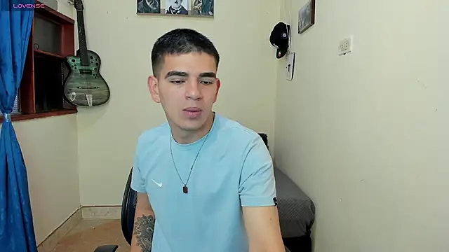 Snapshot of Ares_Johnson chatting on February 1, 2025, 3:07 pm Ares Johnson online show from February 1, 2025, 3:07 pm