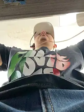 DanielGomez9 online show from January 27, 2025, 2:35 pm