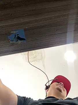 DanielGomez9 online show from January 28, 2025, 8:36 pm