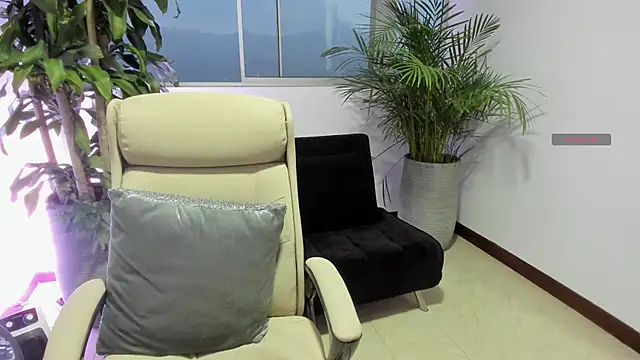 DanielGomez9 online show from March 13, 2025, 11:16 pm