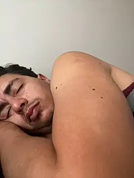 DanielGomez9 online show from March 21, 2025, 11:55 am