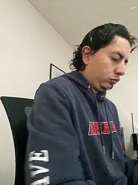 DanielGomez9 online show from October 10, 2025, 3:33 pm