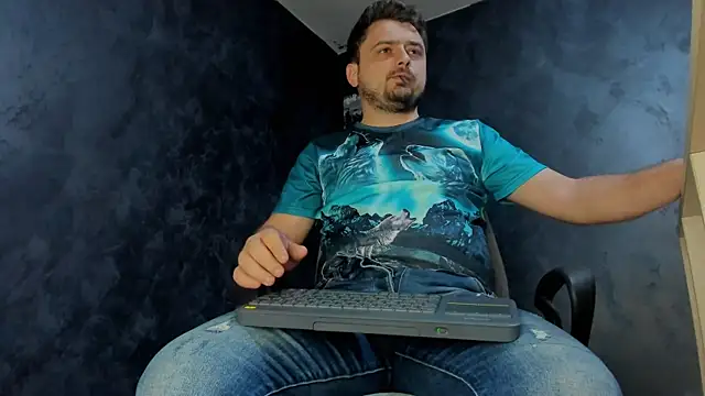 Snapshot of Master_Mark_Wayne chatting on February 5, 2026, 8:02 pm Master Mark Wayne online show from February 5, 2026, 8:02 pm