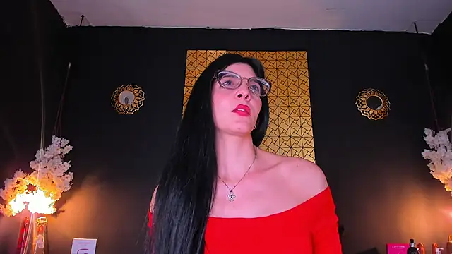 caro lyne  online show from March 5, 2025, 2:01 pm