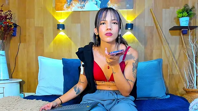 Snapshot of marianaa90 chatting on April 30, 2026, 1:28 pm marianaa90 online show from April 30, 2026, 1:28 pm