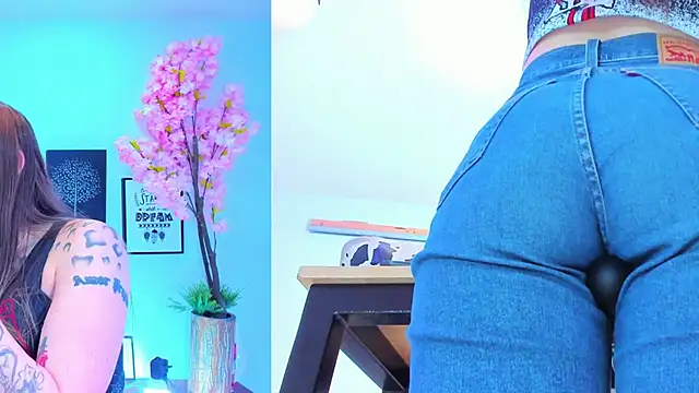 Snapshot of Siouxsie_cenobite chatting on September 14, 2025, 11:31 am Siouxsie cenobite online show from September 14, 2025, 11:31 am