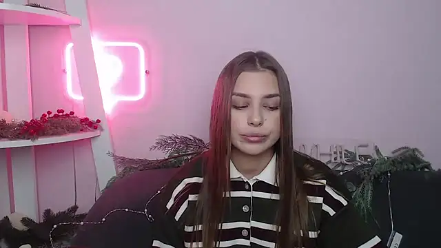 Snapshot of MilanaAngelAs chatting on January 17, 2026, 5:45 am MilanaAngelAs online show from January 17, 2026, 5:45 am