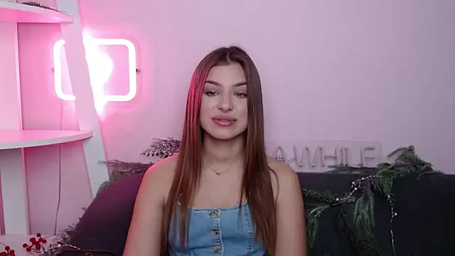 Snapshot of MilanaAngelAs chatting on February 8, 2026, 5:44 am MilanaAngelAs online show from February 8, 2026, 5:44 am