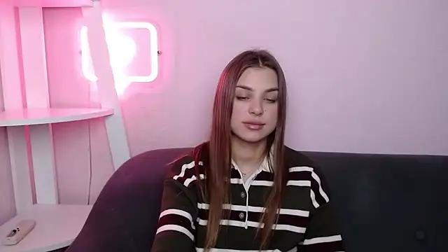 Snapshot of MilanaAngelAs chatting on February 12, 2026, 5:52 pm MilanaAngelAs online show from February 12, 2026, 5:52 pm